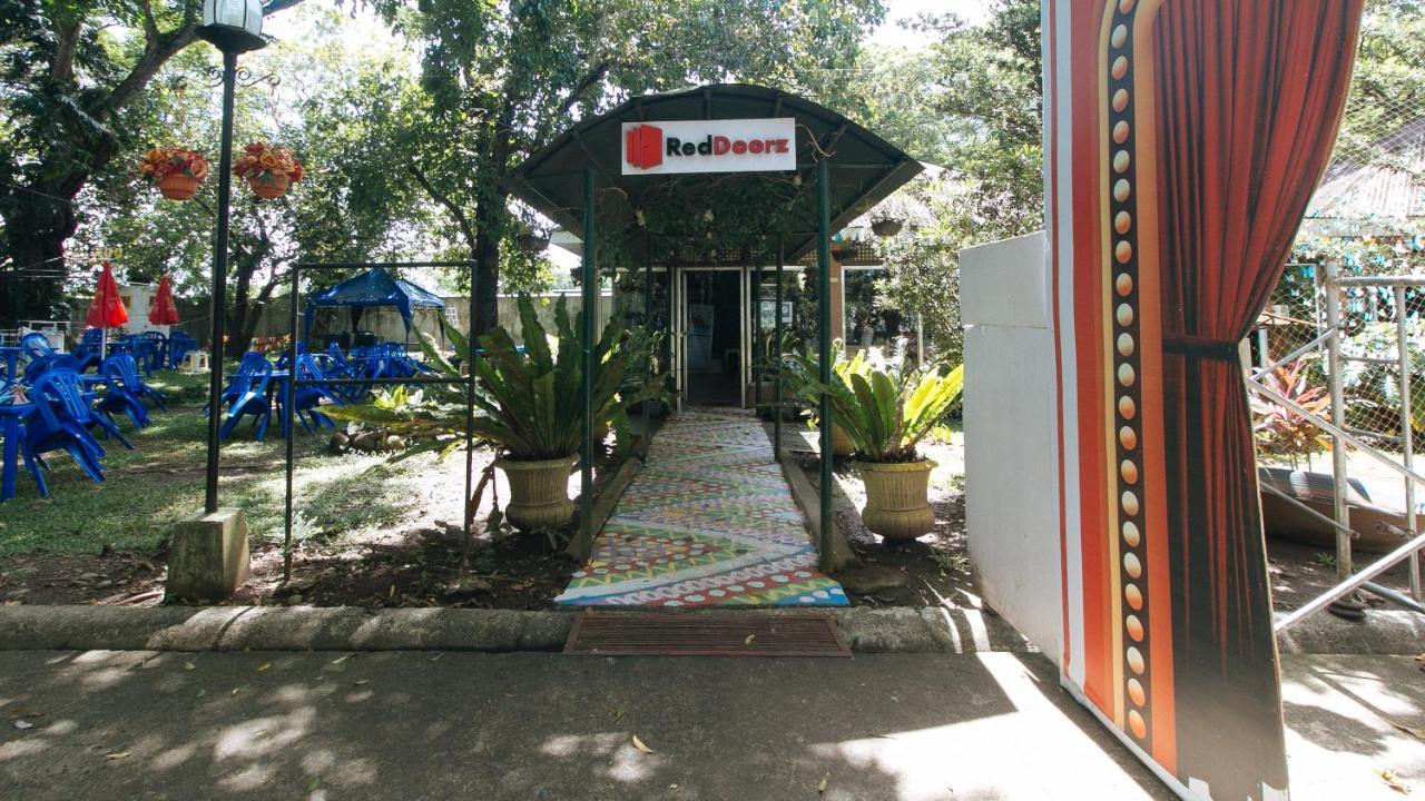 Reddoorz Premium @ Ouan'S The Farm Resort Lucena Eksteriør bilde